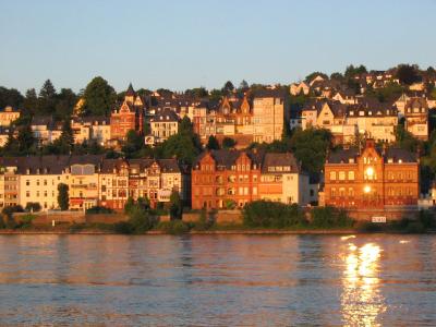 Abendlicht am Rhein / Quer