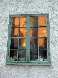 Fönster i Uppsala med Domkyrkan