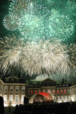 Feuerwerk, Schloss und Orchester