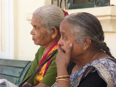 Alte Frauen in Indien