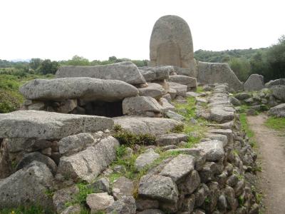 SARDINIEN  GIGANTENGRAB