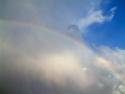 Regenbogen in den Wolken