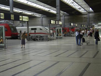 Bahnhof München -innen-