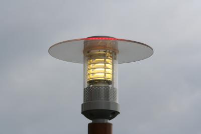 Lampe in der Dämmerung