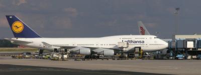 Lufthansa Boeing 747 "Bochum" für Piranha