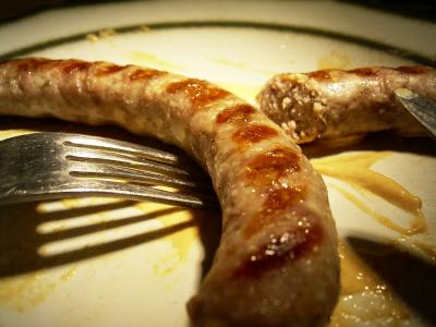 Bratwurst essen 6