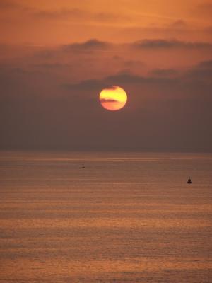 Sonnenaufgang zwischen Gozo und Malta