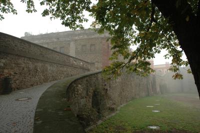 Festung im Nebel