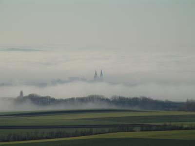 Stadt im Nebel