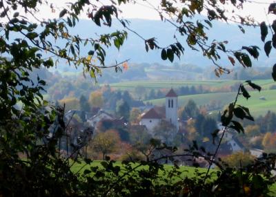 Buntes Herbst-Dorf