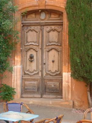 Alte Tür in Roussillion
