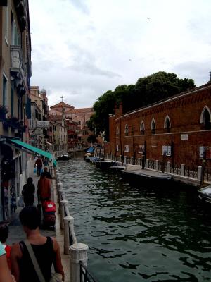 Einer der unzähligen Kanälen Venedigs