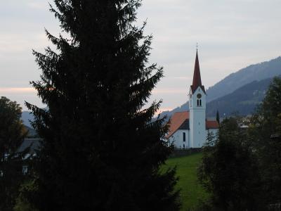 Dorfkirche am Abend