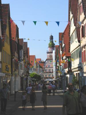 Kirchheimer Fussgängerzone mit Rathaus