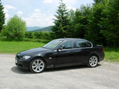 BMW E90 330i