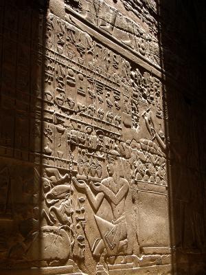 Hieroglyphen im Tempel des Amun in Luxor