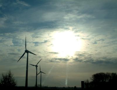 Windenergie im Solarlicht