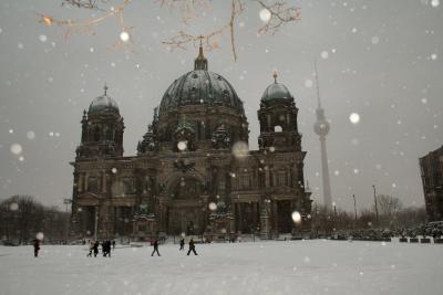 Dom im Schnee