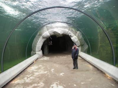 Maike im Wassertunnel