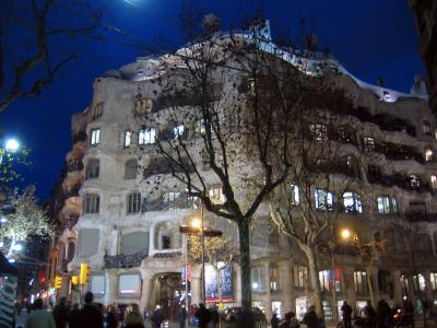 Casa Milà (Barcelona) bei Nacht