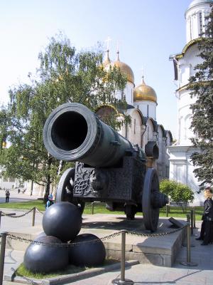 Grosse Kanone im Kreml-Moskau
