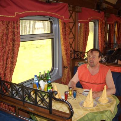 Im Restaurant der Transsibirischen Eisenbahn