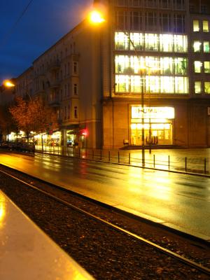 Humana Kaufhaus Berlin Frankfurter Tor