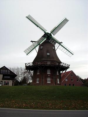 Midlum Windmühle von vorne