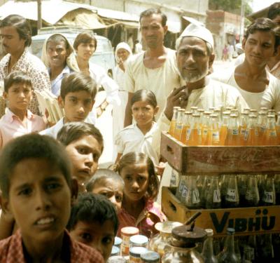 Getränkestand  an der Fernstrasse in Indien