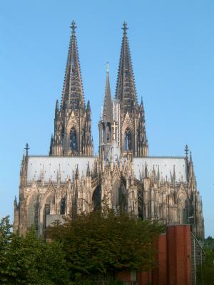 Kölner Dom im Frühling