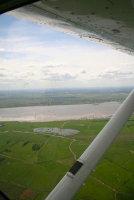 Flug an der Elbe