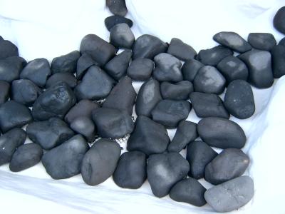 Schwarze Steine