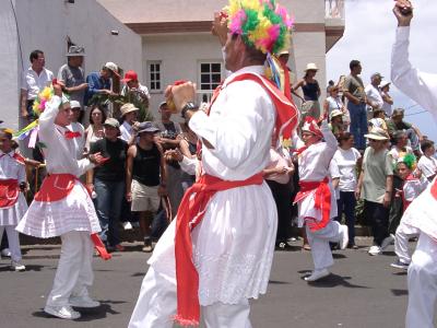 Bailarines an der Bajada de la virgen