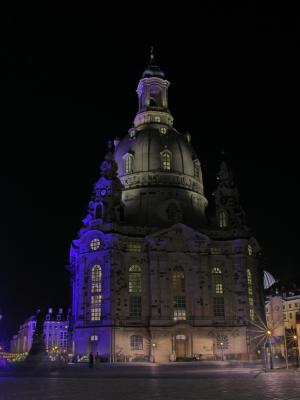 Frauenkirche in Dresden bei Nacht mit DRI