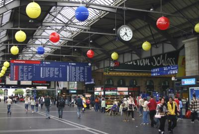 Bahnhofstreiben 1