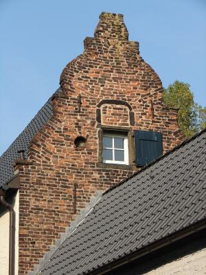 Historische Fassade in Zons