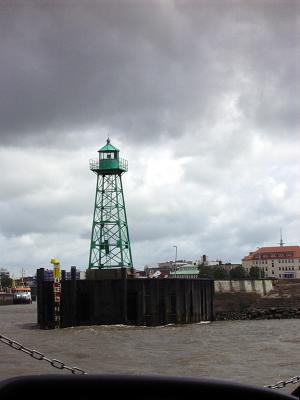 Bremerhaven Leuchtturm vom Wasser aus gesehen