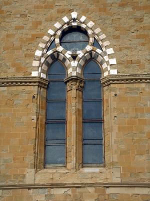 Kirchenfenster in Arezzo (Toscana)