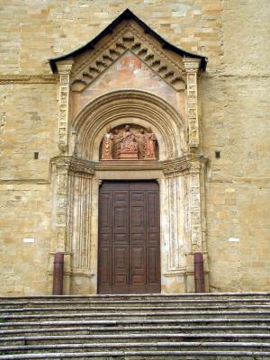 Kirchentüre in Arezzo (Toscana)
