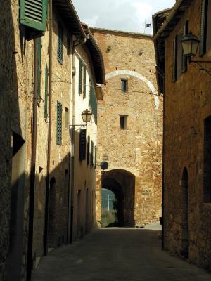 Gasse in San Quirico d' Orcia (Toscana)