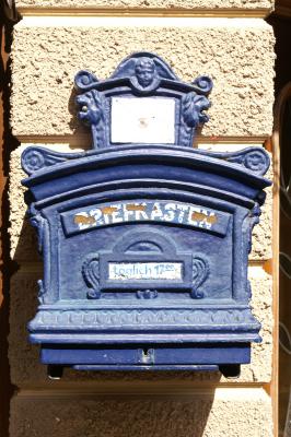 Briefkasten blau antik