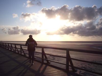 Brücke zum Strand