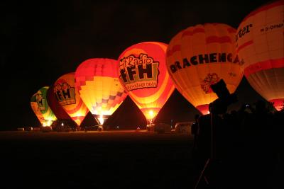 Glühende Heißluftballone