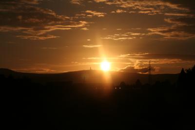 Sonnenuntergang über dem Feldberg im Taunus