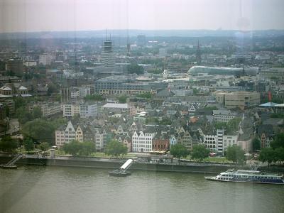 Kölner Altstadt von Deutz aus gesehen