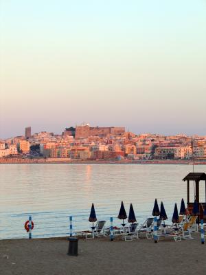 Blick auf Vieste vom Strand aus