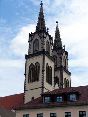 Zwillings-Kirchturm