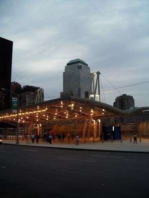 Ground Zero um 2004 mit neuer Busstation