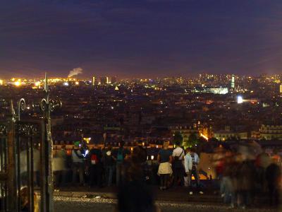 Ausblick von Sacre Coeur auf Paris bei Nacht