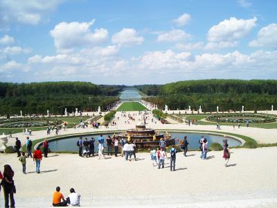 Ausblick auf den riesigen Park von Versailles